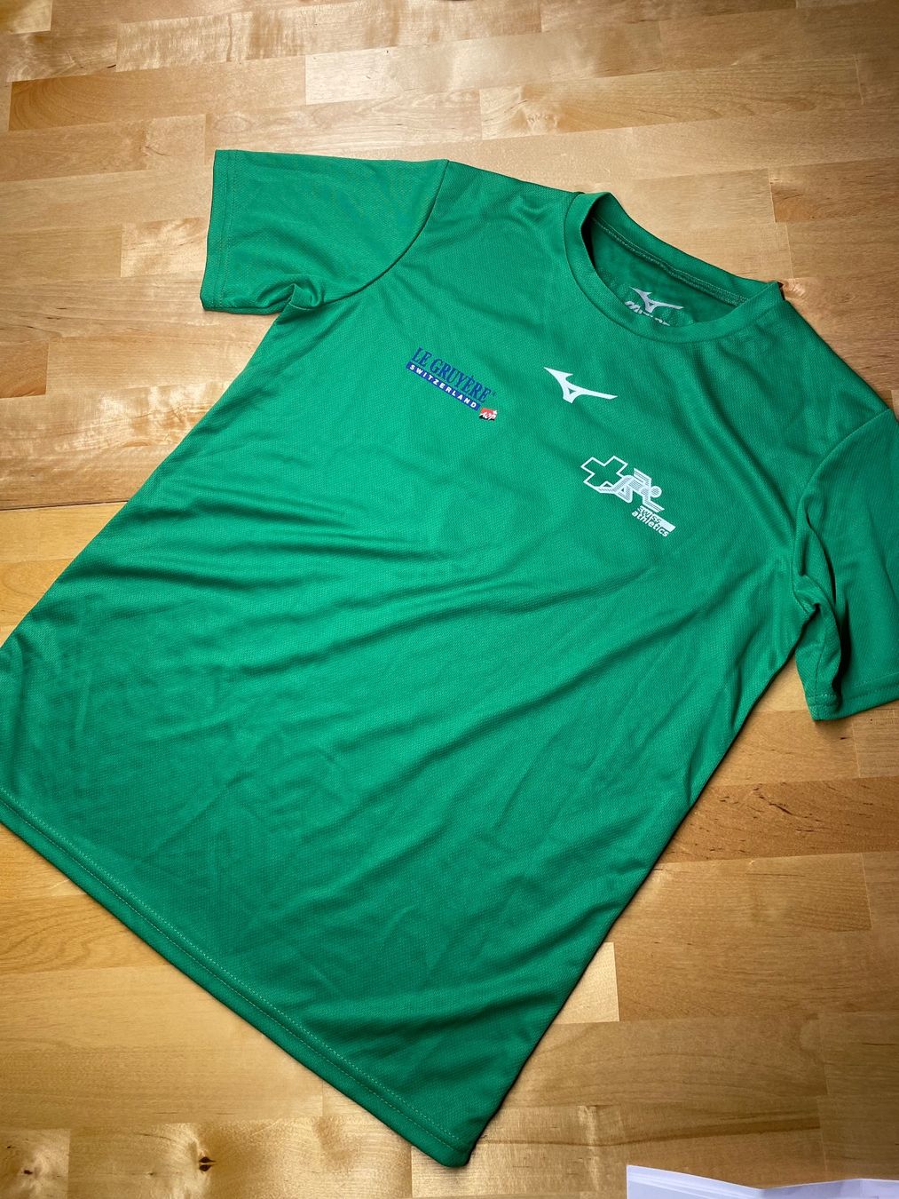 T-shirts: Mizuno Shirt Mille Gruyere – Neuf (Voir description) à Münsingen par lyf_j8ng