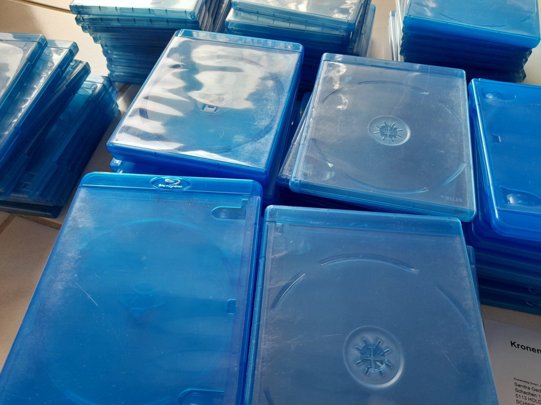 Tutti i DVDs: Leere Blu-ray Hüllen, blau – Usato da Eiken venduto da Lashar