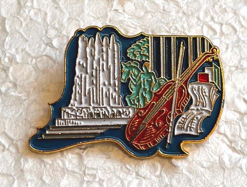 Placchette & Badge: Pin Simone Erni - KKL Luzern – Usato da Obernau venduto da Wgnom