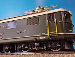 Hag 220 _ Lokomotive SBB Re 4/4 _ 10035 grün _ AC Spur H0