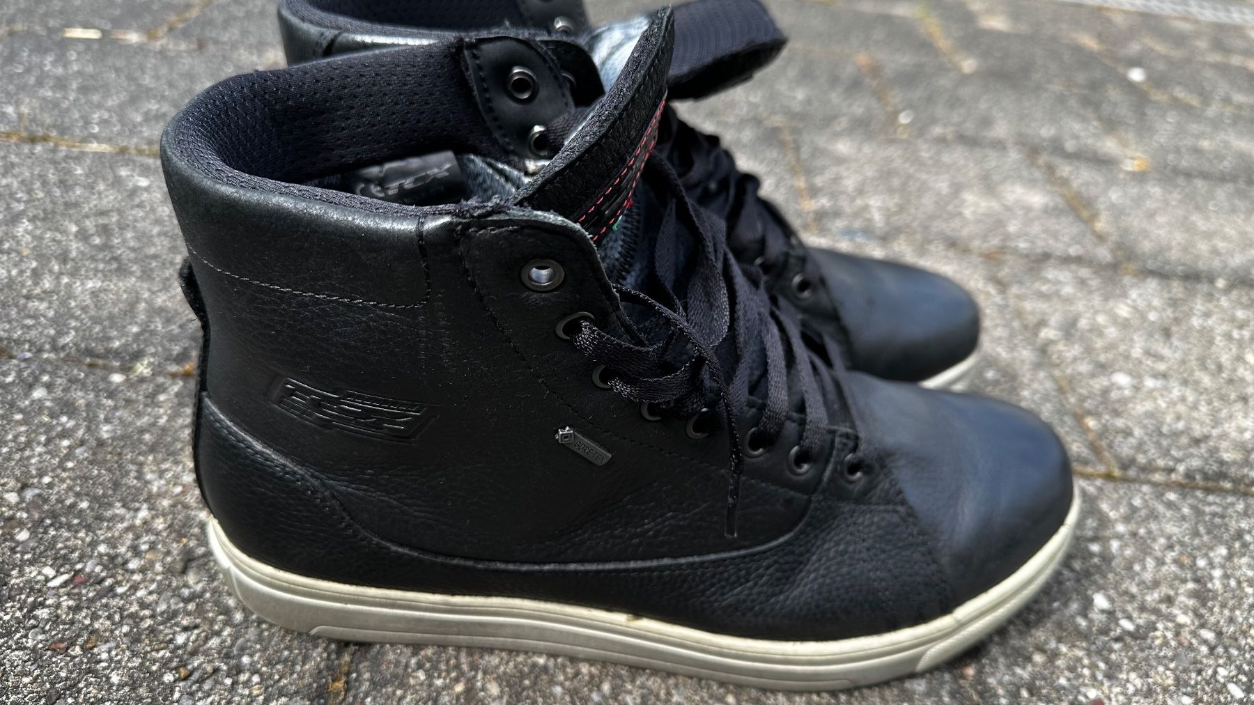 TCX Herrenschuhe: TCX Ortholite Mood Gore-Tex Motorradschuhe Gr. 43 – Gebraucht aus Rikon im Tösstal von fotobynight 2