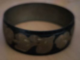1)Armband