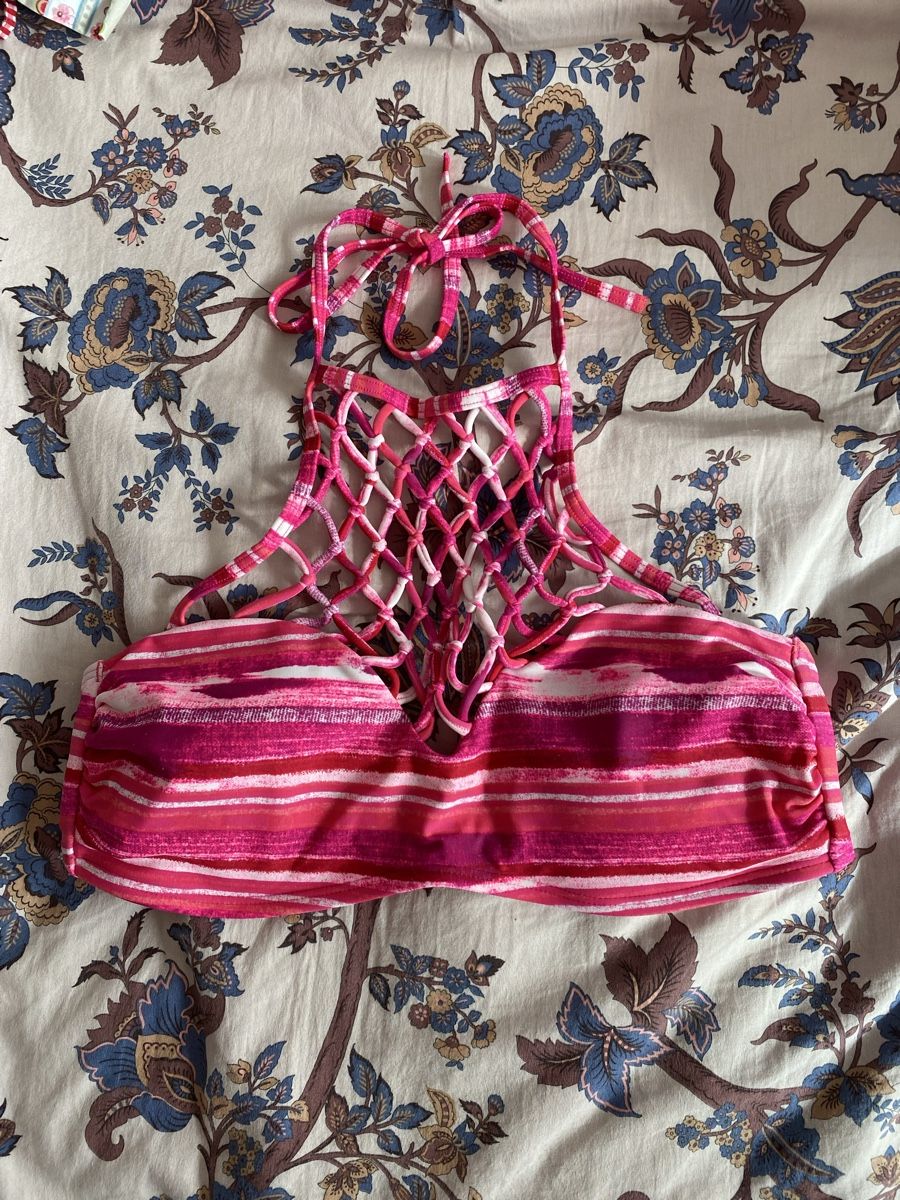 Hollister Costumi da bagno & Bikini: Hollister Bikinioberteil Gr. M – Usato da Hünenberg venduto da a.u.849