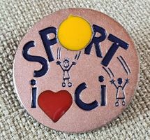 C113 - Pin Sport Ici Herz Kinder Ball CH