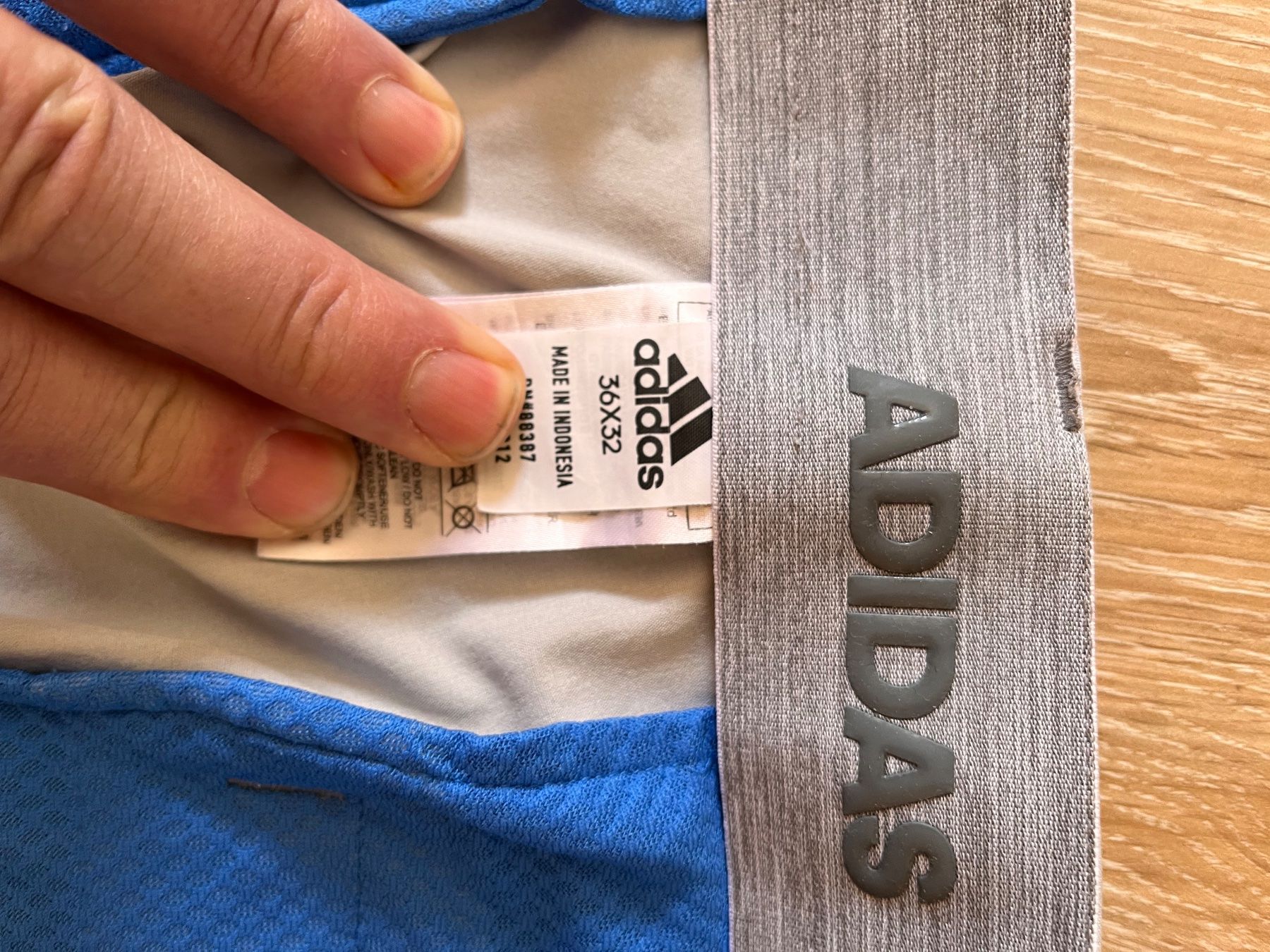 Adidas Pantaloni: Adidas Golfhose – Usato da Andermatt venduto da h_s_soulsurfer 1
