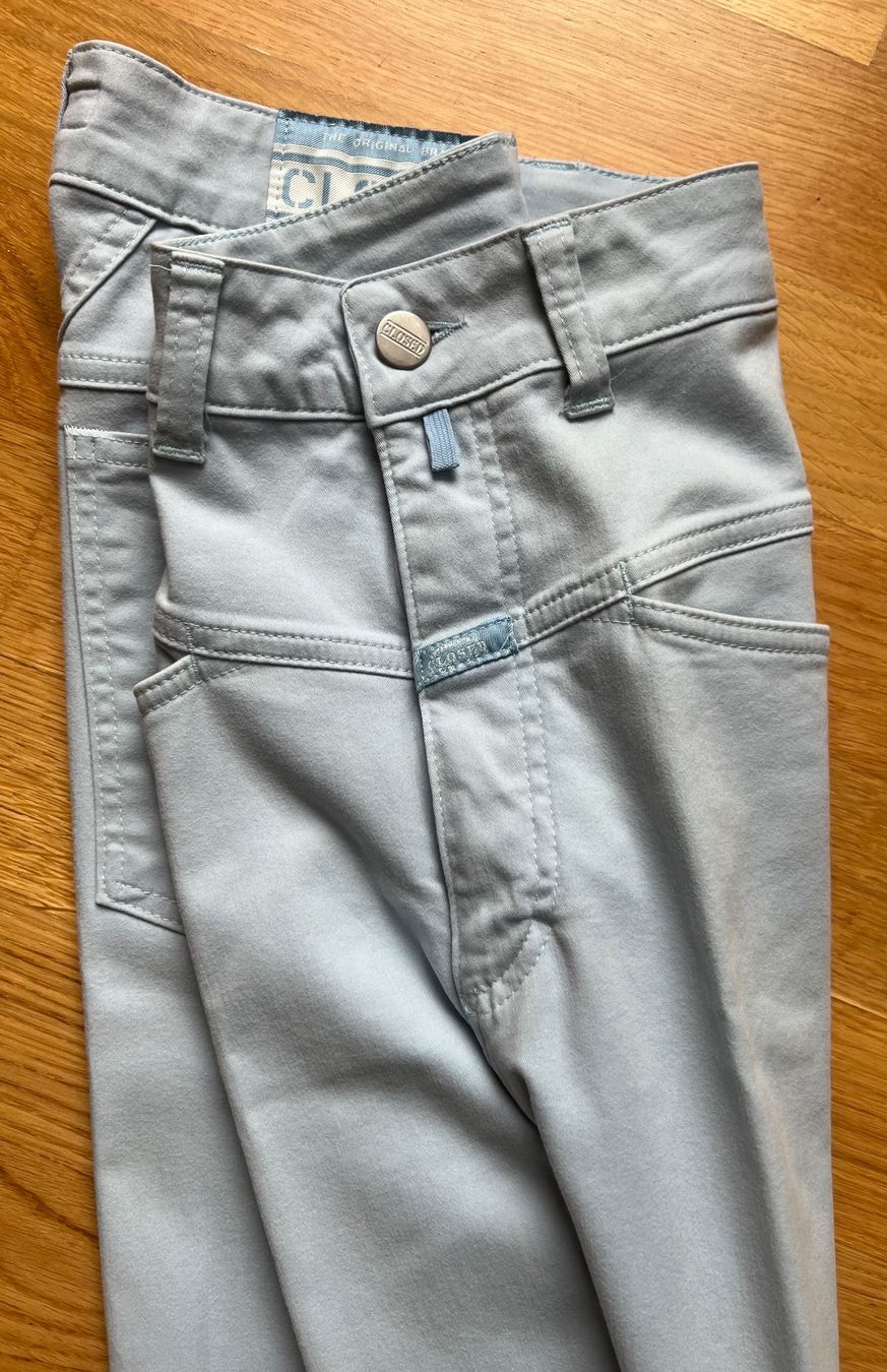 Closed Pantaloni: Closed Hose Pedal pusher Long, hellblau, Grösse 40 – Usato da Kilchberg ZH venduto da jul_d2j2 1