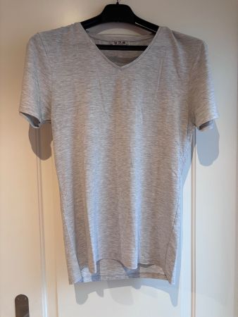 Shirt mit V Ausschnitt Hellgrau L von Golf Port