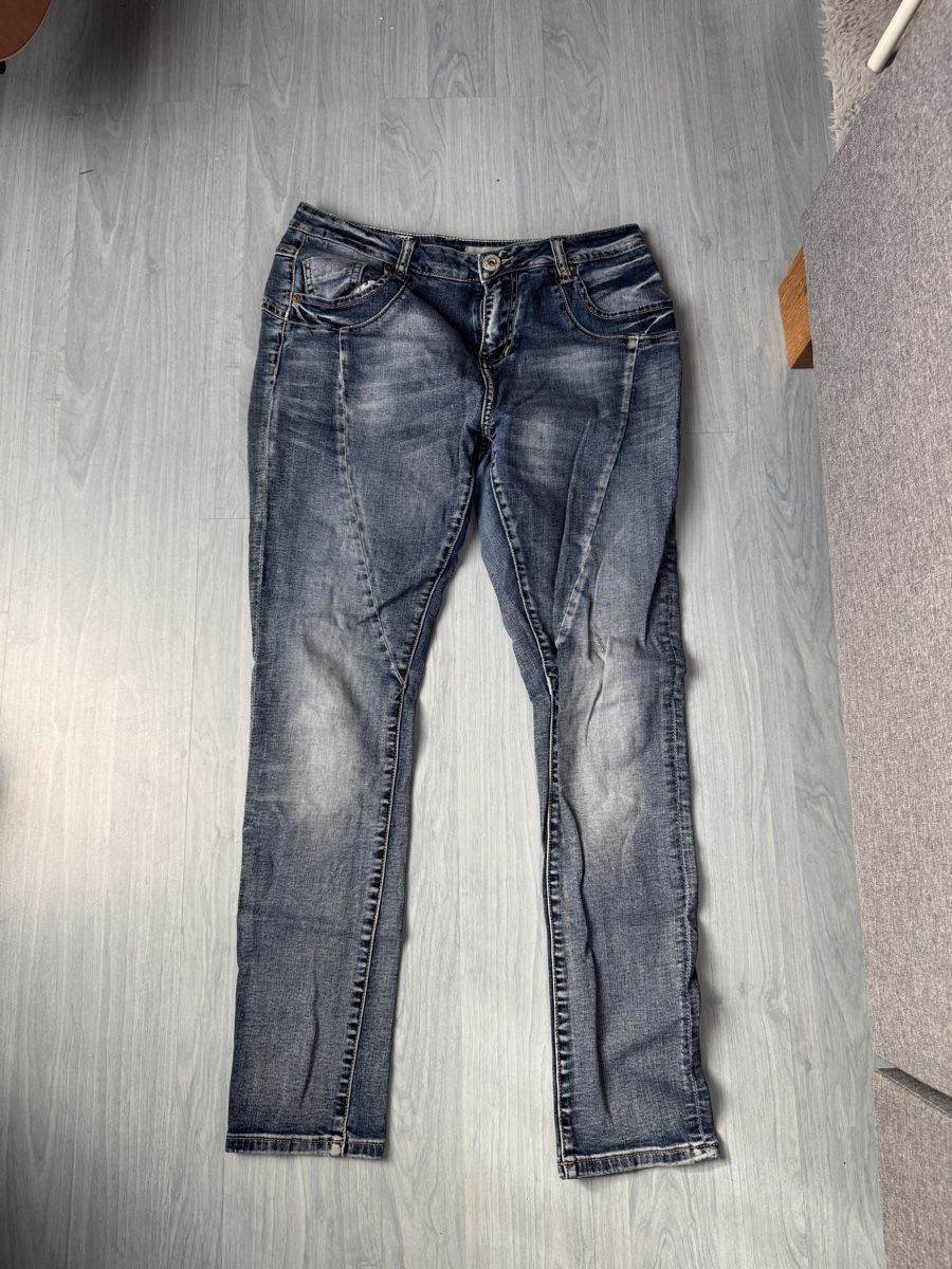 Jeans: Damen Jeans Grösse 38 – Usato da Wallisellen venduto da car_w72g