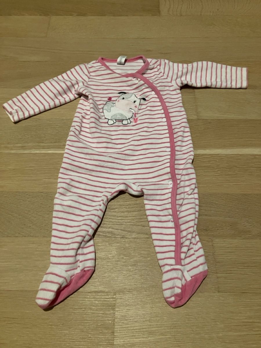 C&A Pyjamas & Ähnliches: Warmer Strampler/Pyjama mit Füssen Gr 80 – Gebraucht aus Zürich von tscherel