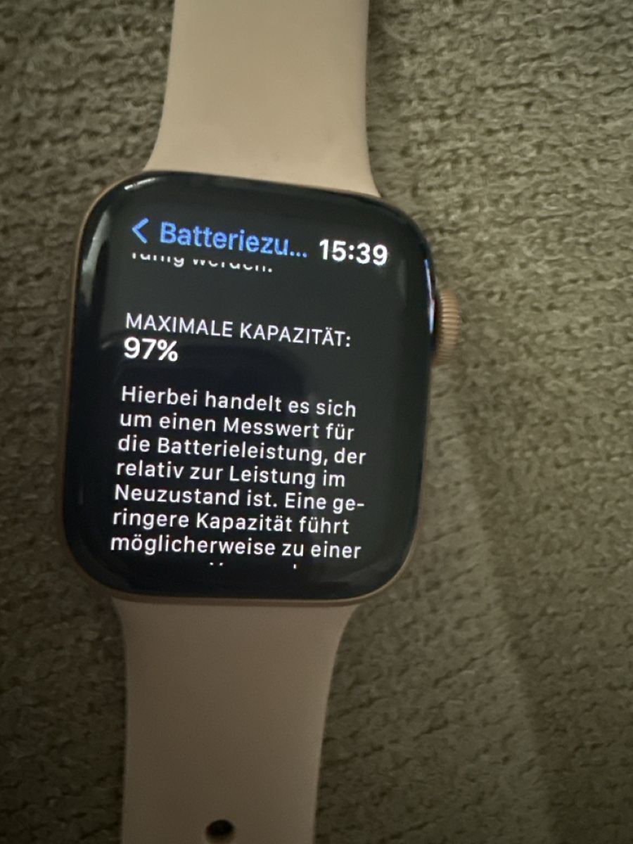 Apple Smartwatch: Apple Watch SE 40mm – Usato da Ermatingen venduto da Alina.W 2