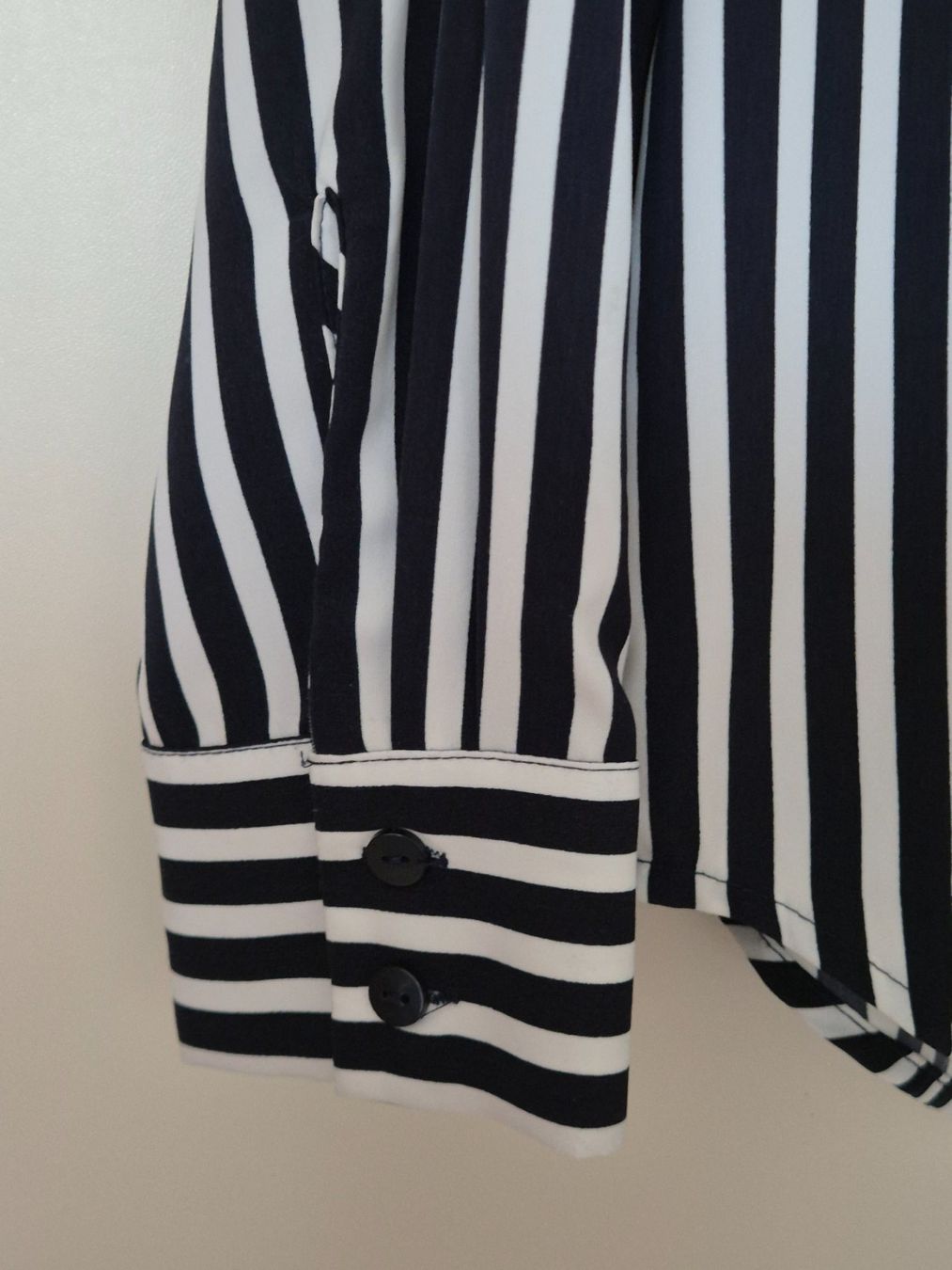H&M Blusen: H&M Bluse Damen – Grösse 36 – Gebraucht aus Zürich von Peedo 3