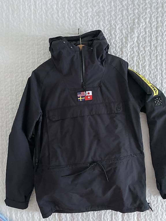 Giacche: Snowboard Jacke und Hose DOPE – Usato da Bremgarten b. Bern venduto da FloraAngela