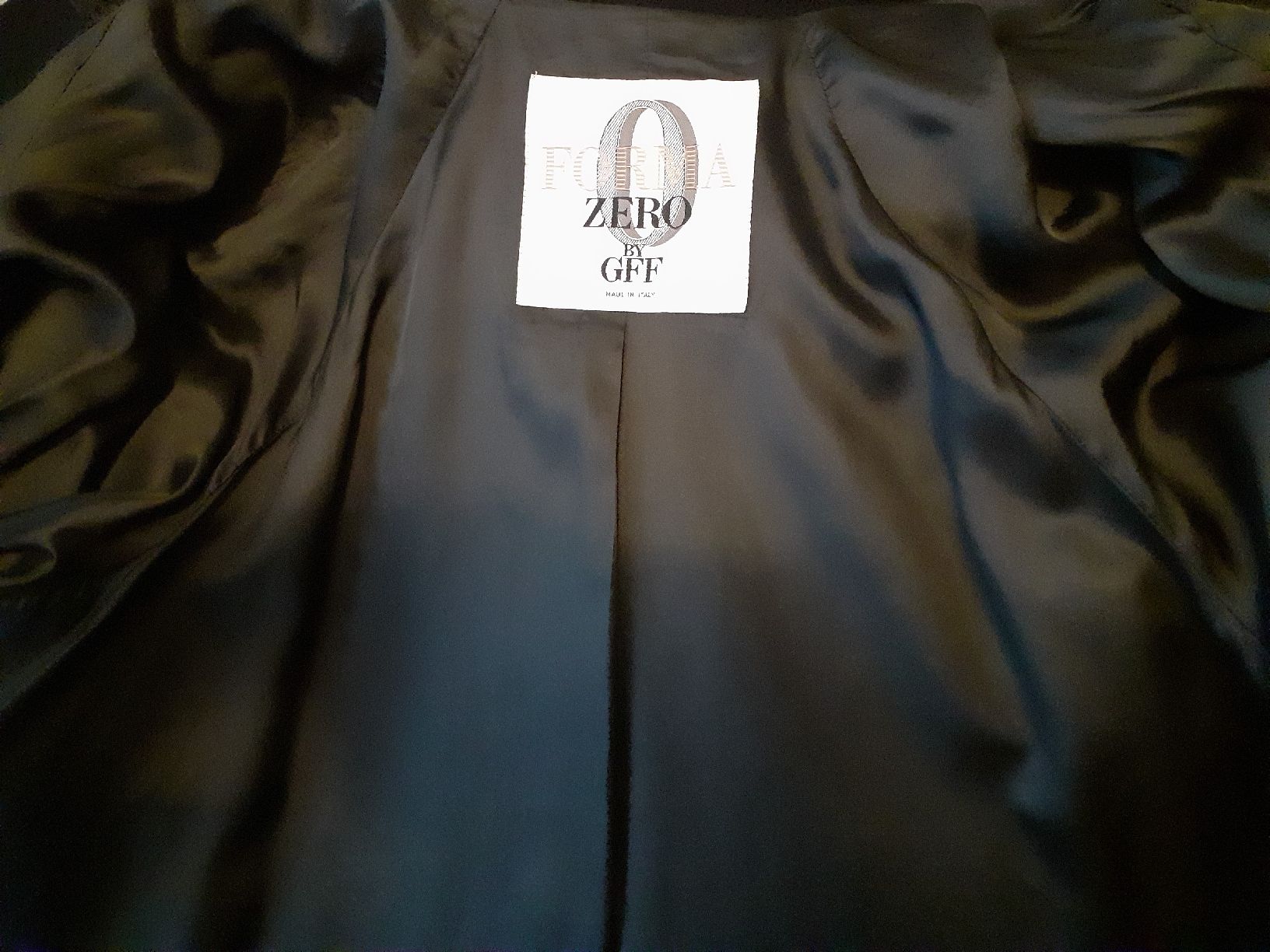 Gianfranco Ferre Cappotti: Cappotto vintage Forma Zero by GFF – Usato da Morbio Inferiore venduto da vin_fdj2 5