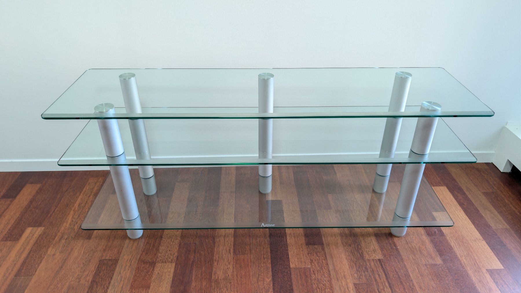 Mobili TV: Artline Glasser tv stand – Nuovo (secondo la descrizione) da Grandvaux venduto da jim_mj88 1