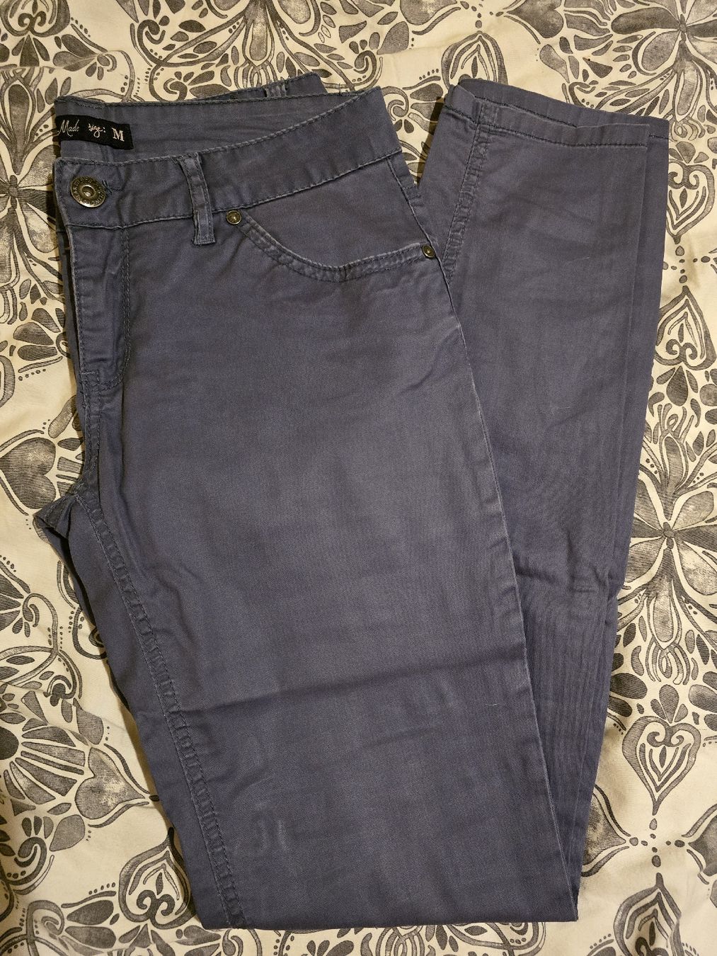 Pantaloni: Pantalon bleu/gris, taille M – Usato da La Neuveville venduto da Diamise 2