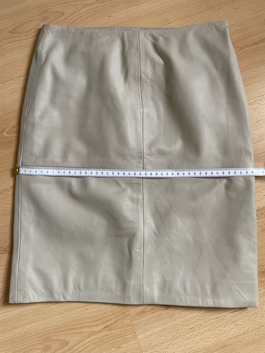 Gonne: Beige leather skirt - never worn - size 34 – Nuovo (secondo la descrizione) da Fischbach-Göslikon venduto da Vera2109