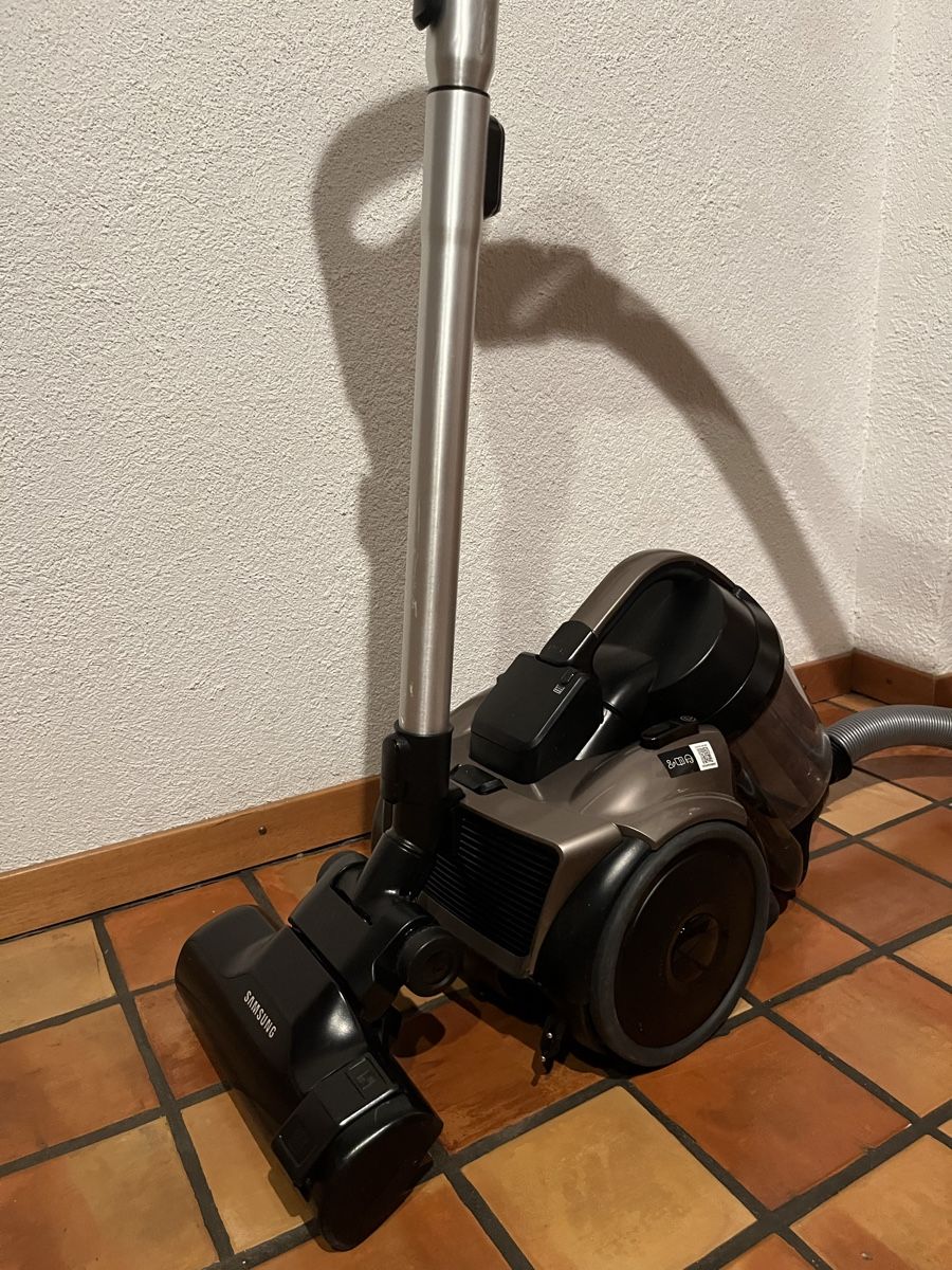 Samsung Aspirapolveri & Accessori: Samsung Vacuum Cleaner – Usato da Chézard-St-Martin venduto da iva_xw8z 2