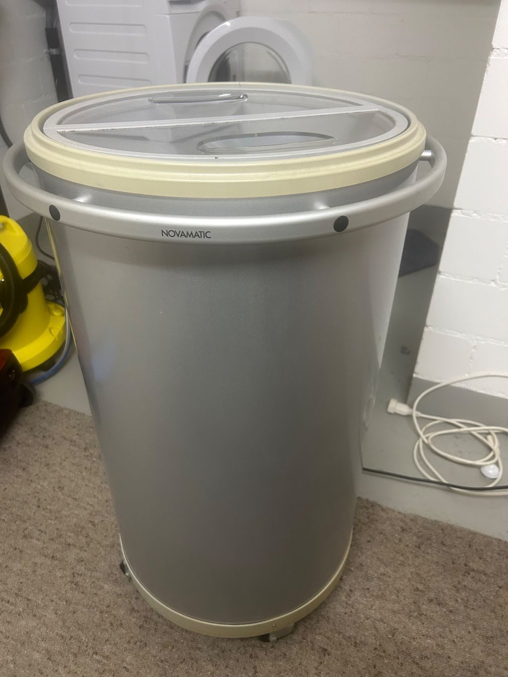 Frigoriferi: Getränkekühler/Party Cooler – Usato da Fehraltorf venduto da mar_8wm6 3