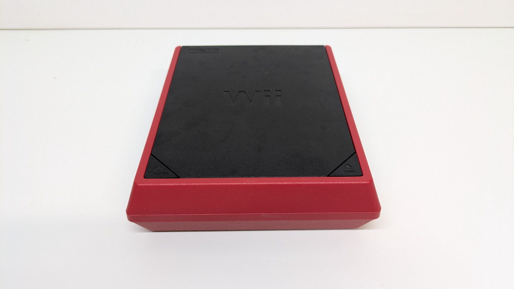 Nintendo Console: Nintendo Wii Mini mit Zubehör – Usato da Menziken venduto da mame18 1