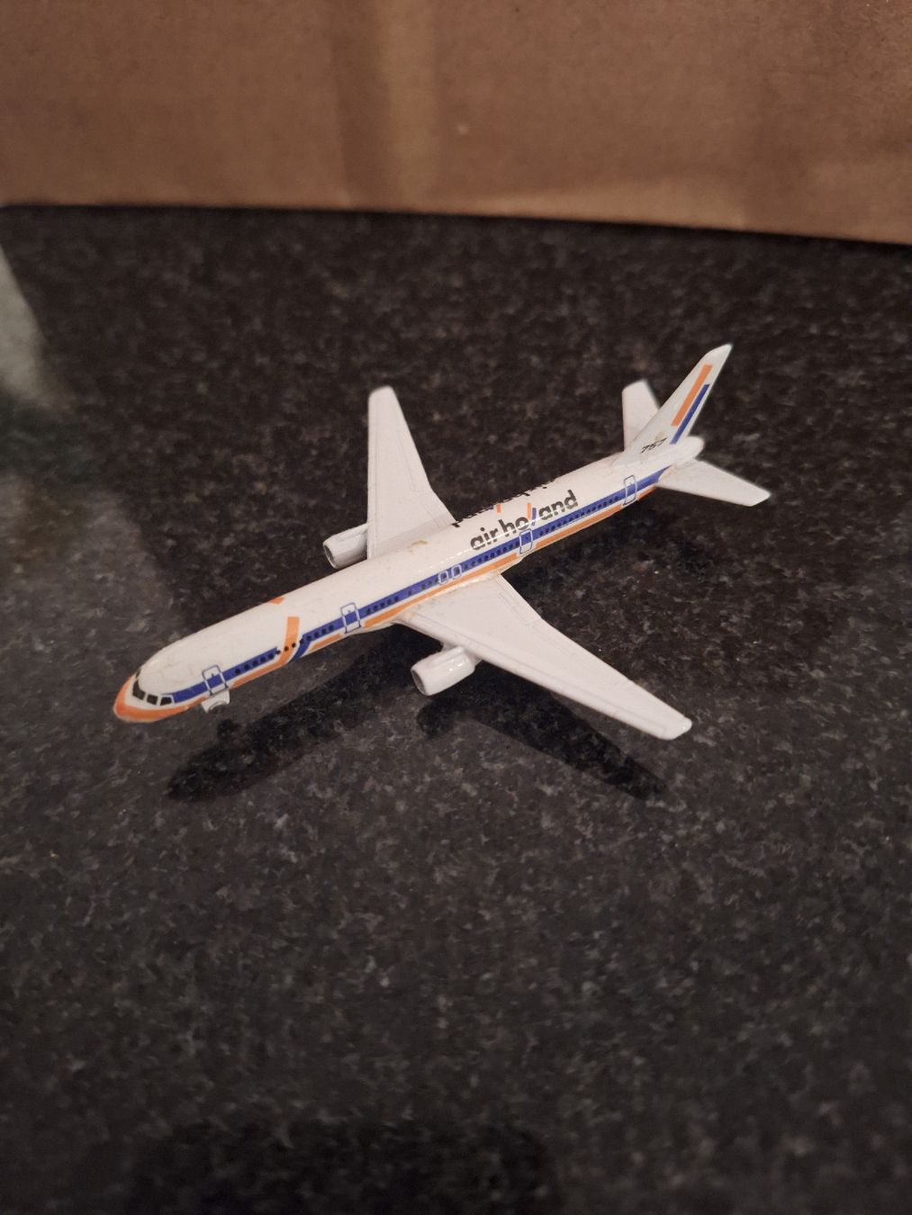 Airbus Kit di modellismo & Modellini statici: 5 Flugzeugmodelle 1:600 – Usato da Brugg AG venduto da ahauserd 3