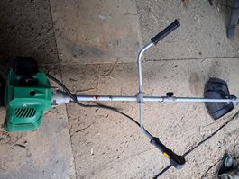 Motortrimmer Fadenmäher