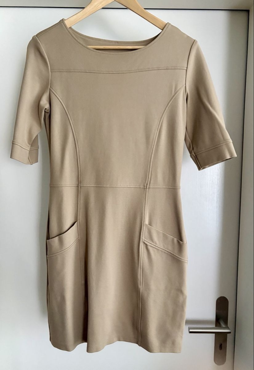 Vestiti: Beige Dress with Pockets like new – Usato da Zürich venduto da ron_t88f