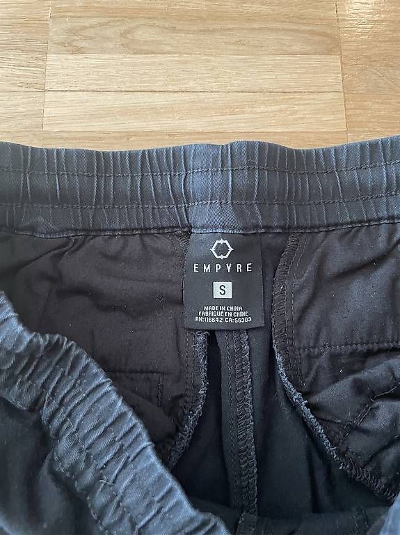 Pantaloni: Cargo Hose von Empyre – Usato da Fribourg venduto da samsam04 1