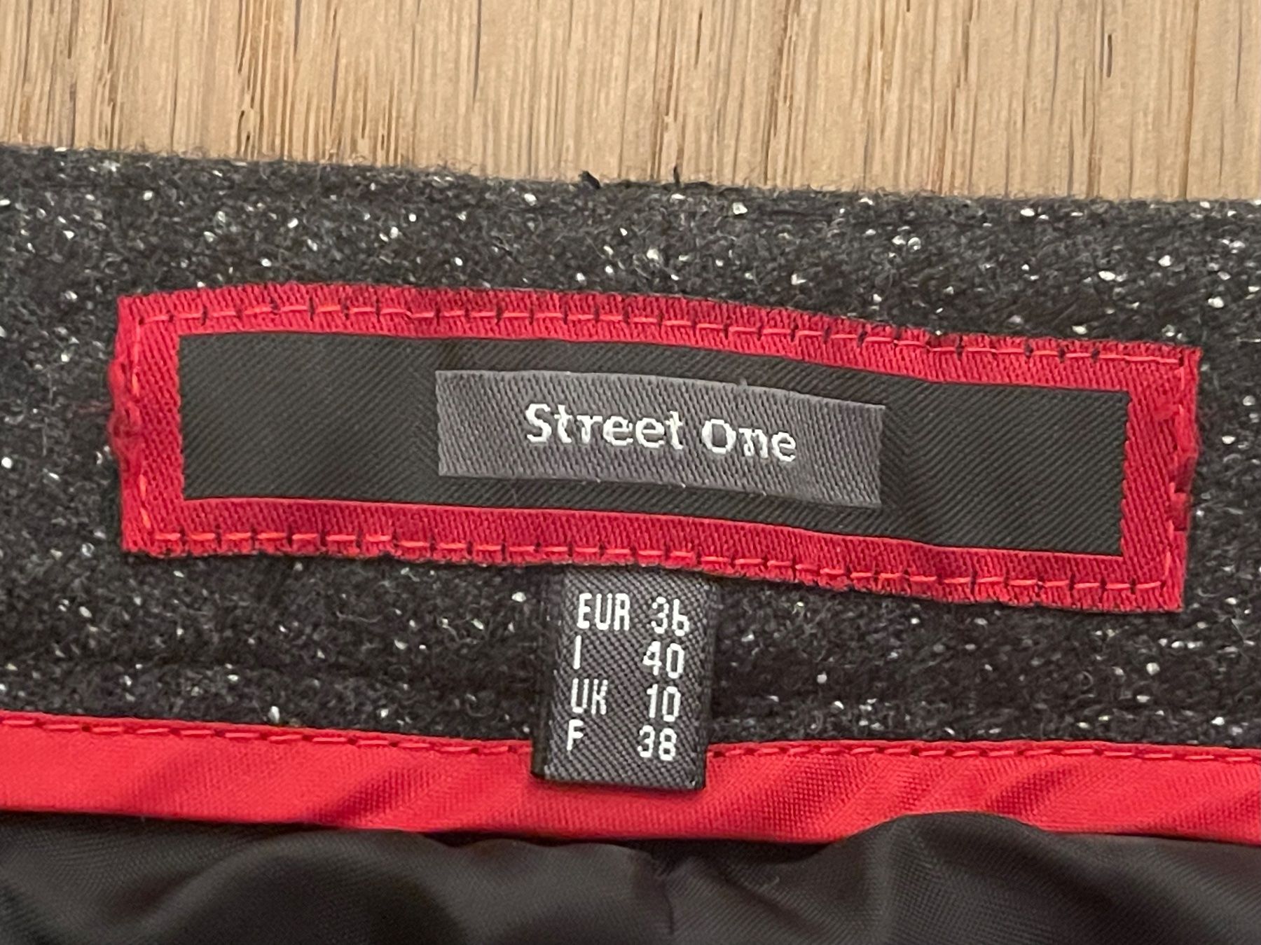 Pantaloni: NEU Street One Bermudas, Gr. 36 – Usato da Thalwil venduto da Suleigl 5