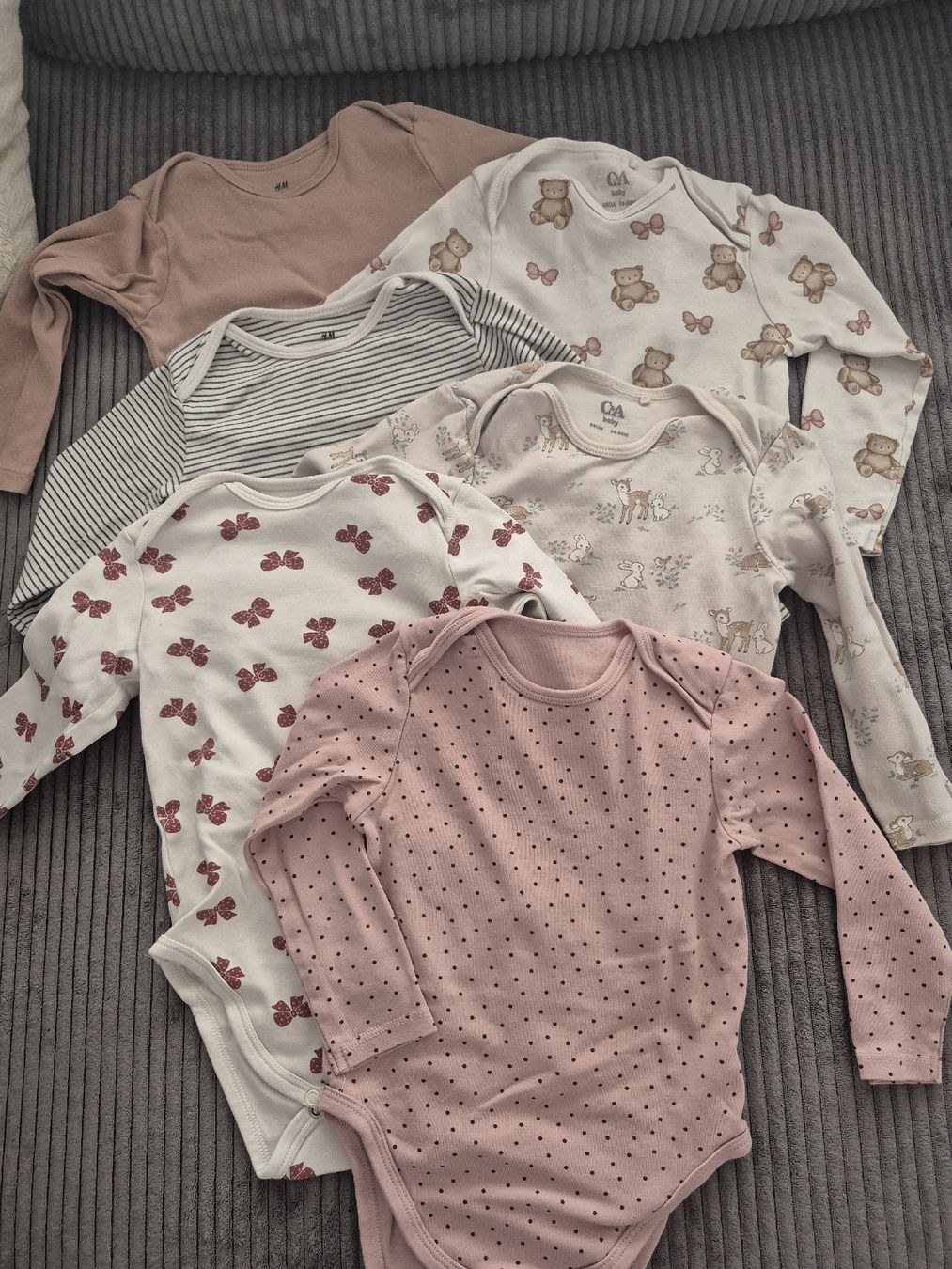 Lotti & Set di vestiti: 14 bodys T. 98 – Usato da Riaz venduto da Murielbhs 3
