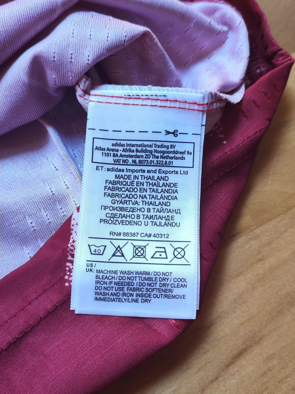Adidas Leibchen & Hosen: Liverpool Heimtrikot 2026/27 – Neu (gemäss Beschreibung) aus Breitenbach von Lqris 7