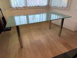 Table en verre