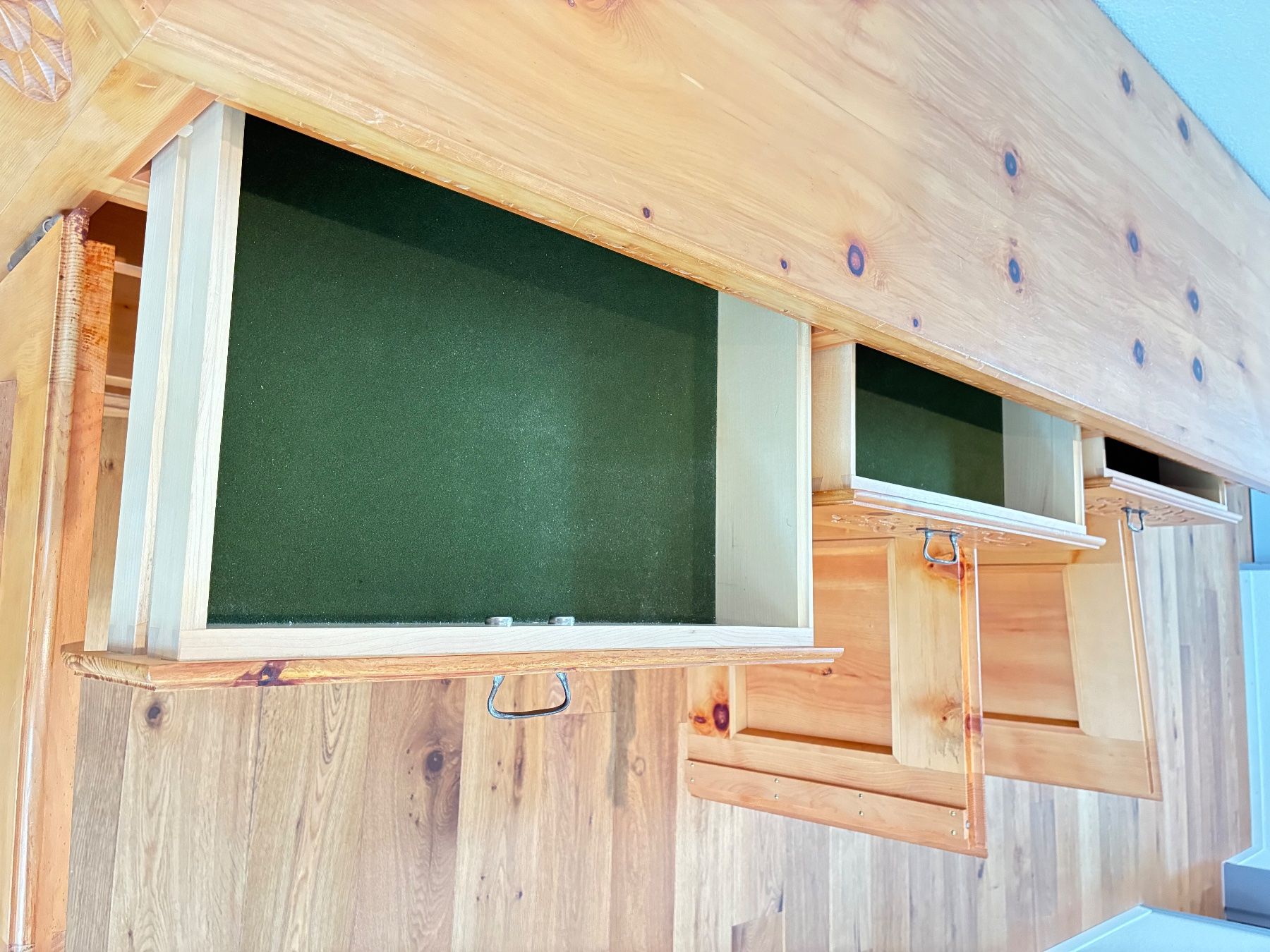 Kommoden: Massiv Holz Kommode – Gebraucht aus uetendorf von LEXWORKSchlub 3