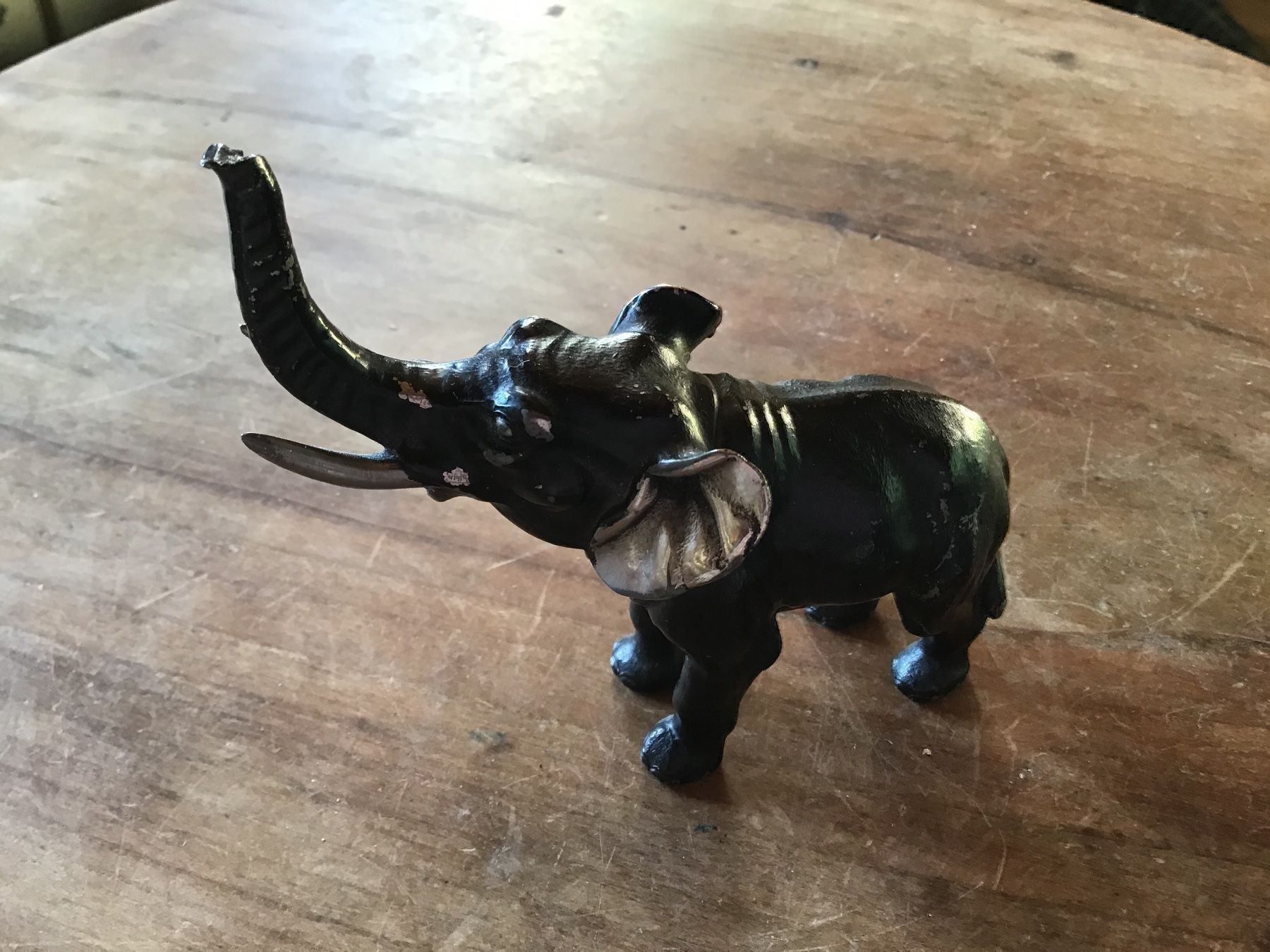 Skulpturen & Statuen: Alter antiker Metall Elephant – Gebraucht aus St. Gallen von Goldlilly