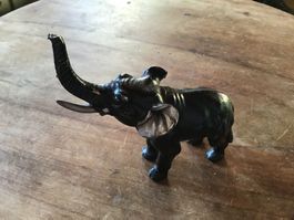 Alter antiker Metall Elephant