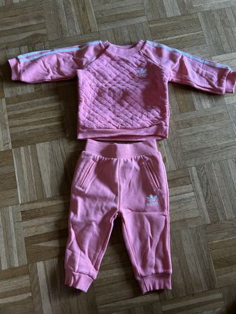 Training Adidas bébé fille / taille 6-9 mois
