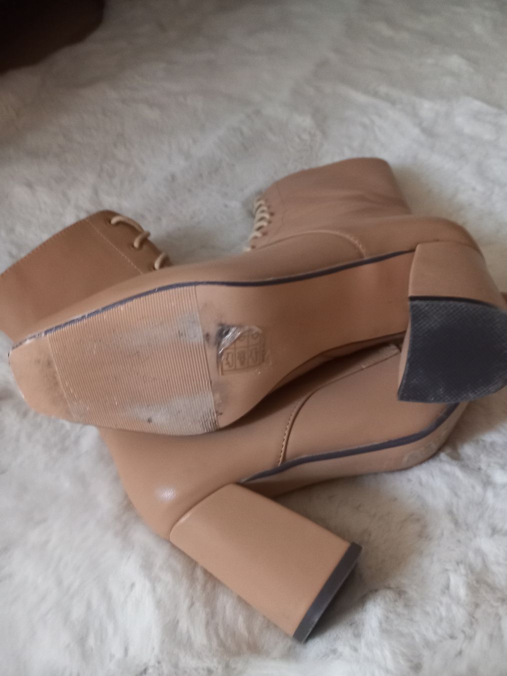 Damenschuhe: Tolle Stiefeletten von 4TH RECKLESS, Gr. 36, beige – Gebraucht aus Wanzwil von lonelybeachhouse 2