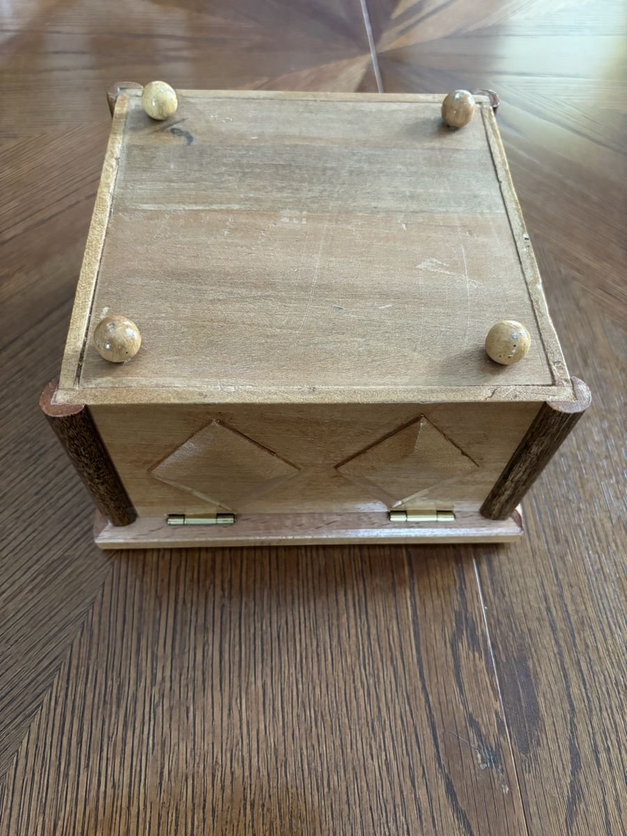 Holzartikel: Schmuckkiste 17cm x 17cm x 11cm – Neu und originalverpackt aus Niederwangen b. Bern von muidop 5