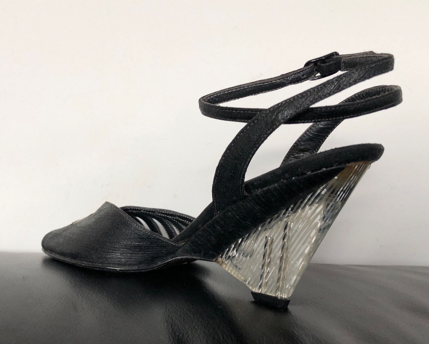Scarpe da donna: Sandalen echt Leder, neu Gr. 35 ½ – Nuovo (secondo la descrizione) da Zürich venduto da Octopus-275 1