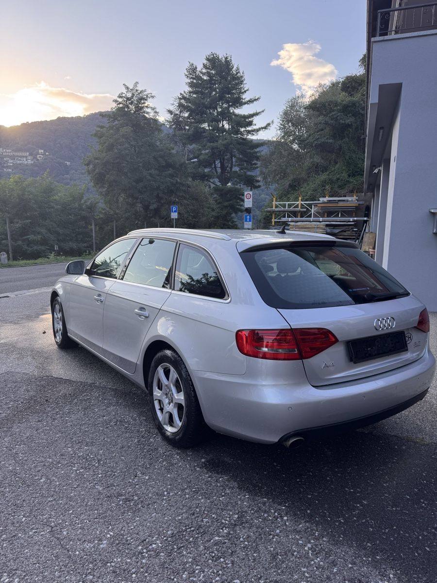 Audi Autos: Audi A4 avant 4x4 – D'occasion à Bosco Luganese par Olix2020 1