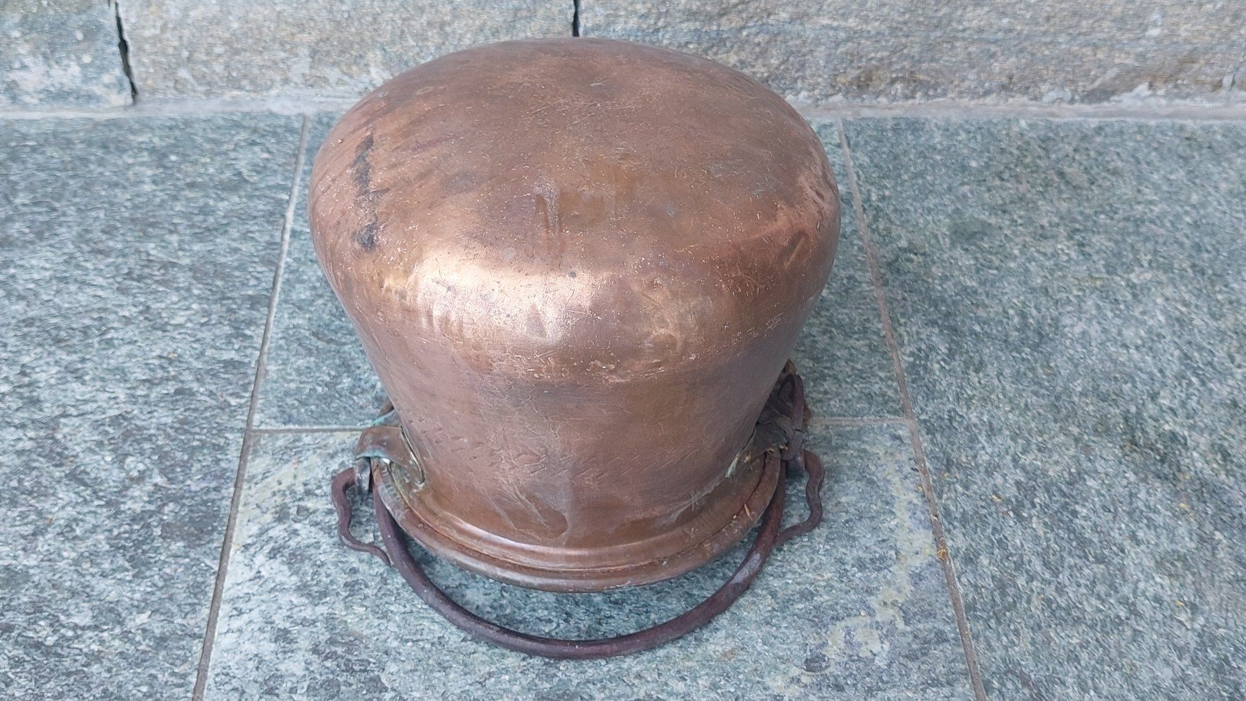 Pentole: Antiker Kupfertopf, Kupferkessel, ca. 27 cm Durchmesser – Usato da Muri b. Bern venduto da Spassholz 2
