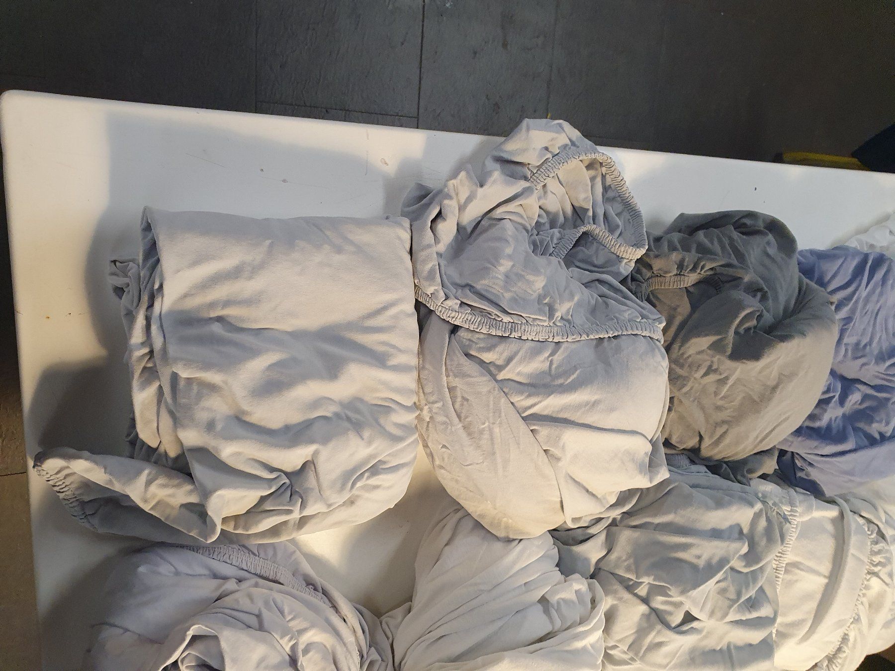Biancheria da letto: 10 Stk Fixleintücher 90 x 200 cm – Usato da Zürich venduto da loosebone 1