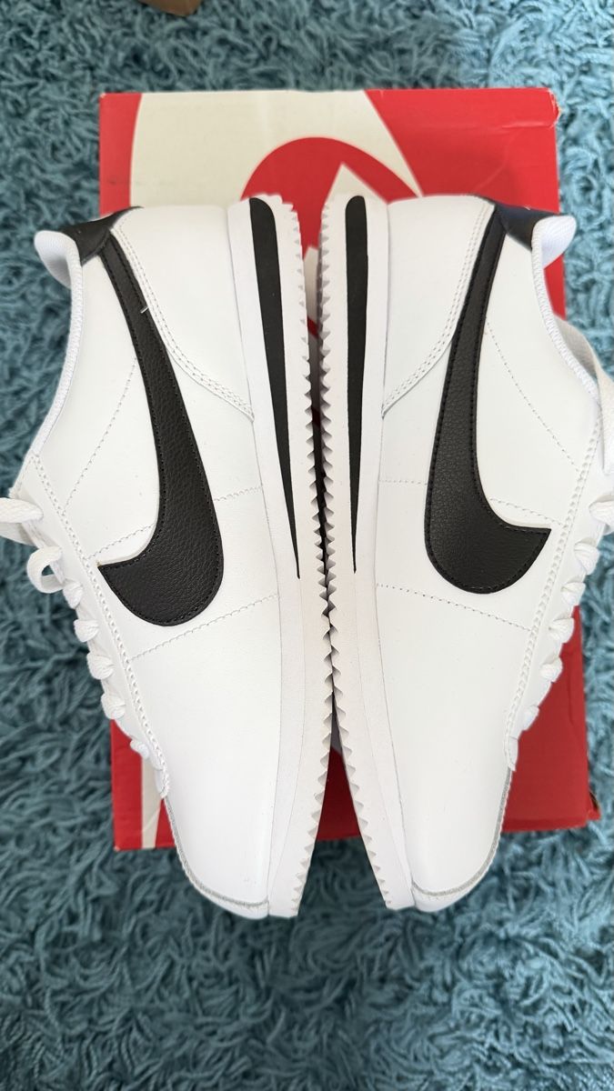Nike Scarpe da donna: Nike Cortez White Black Leather – Nuovo e nell'imballaggio originale da Kloten venduto da liu_65tx