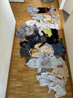 Grosses Babykleiderpaket für Jungen Grösse 56 - 68 /56 Teile