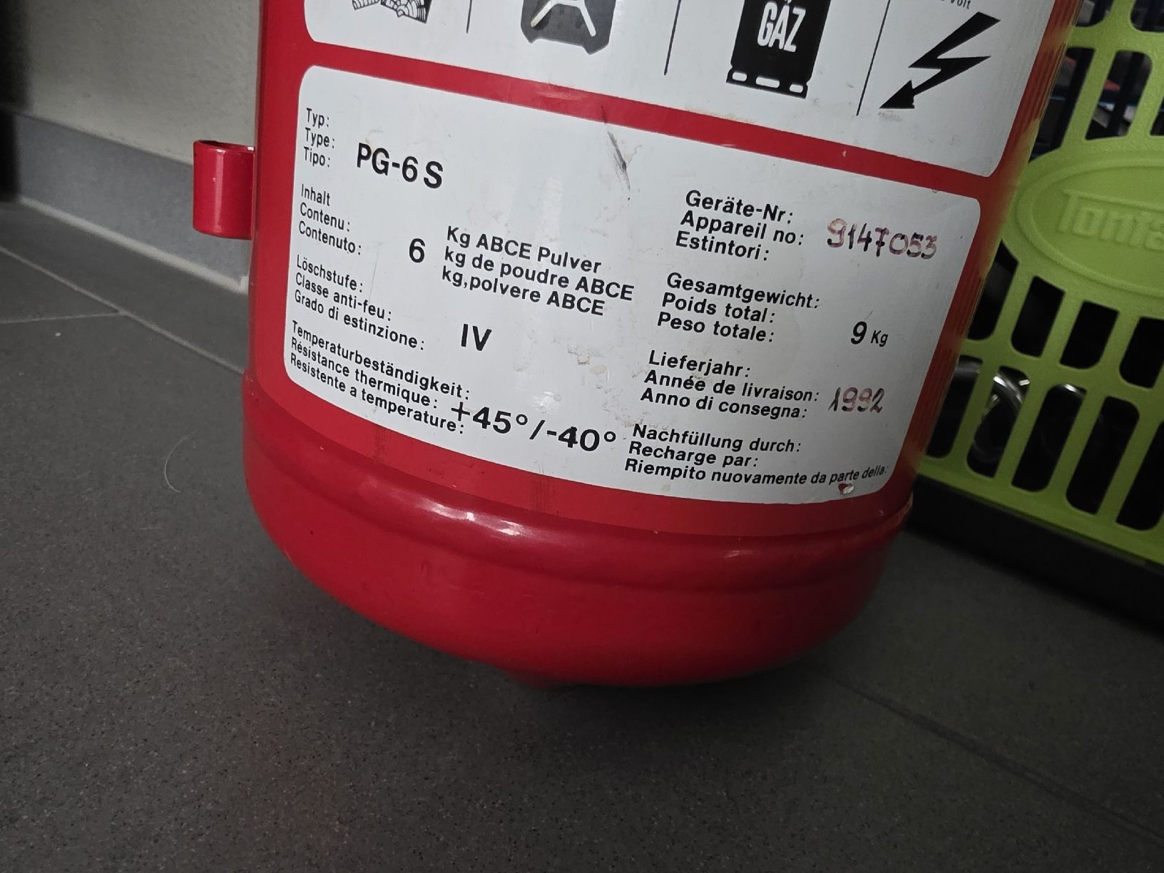 Feuerlöscher: Staubfeuerlöscher – Neu und originalverpackt aus Wohlen AG von Burton01 1
