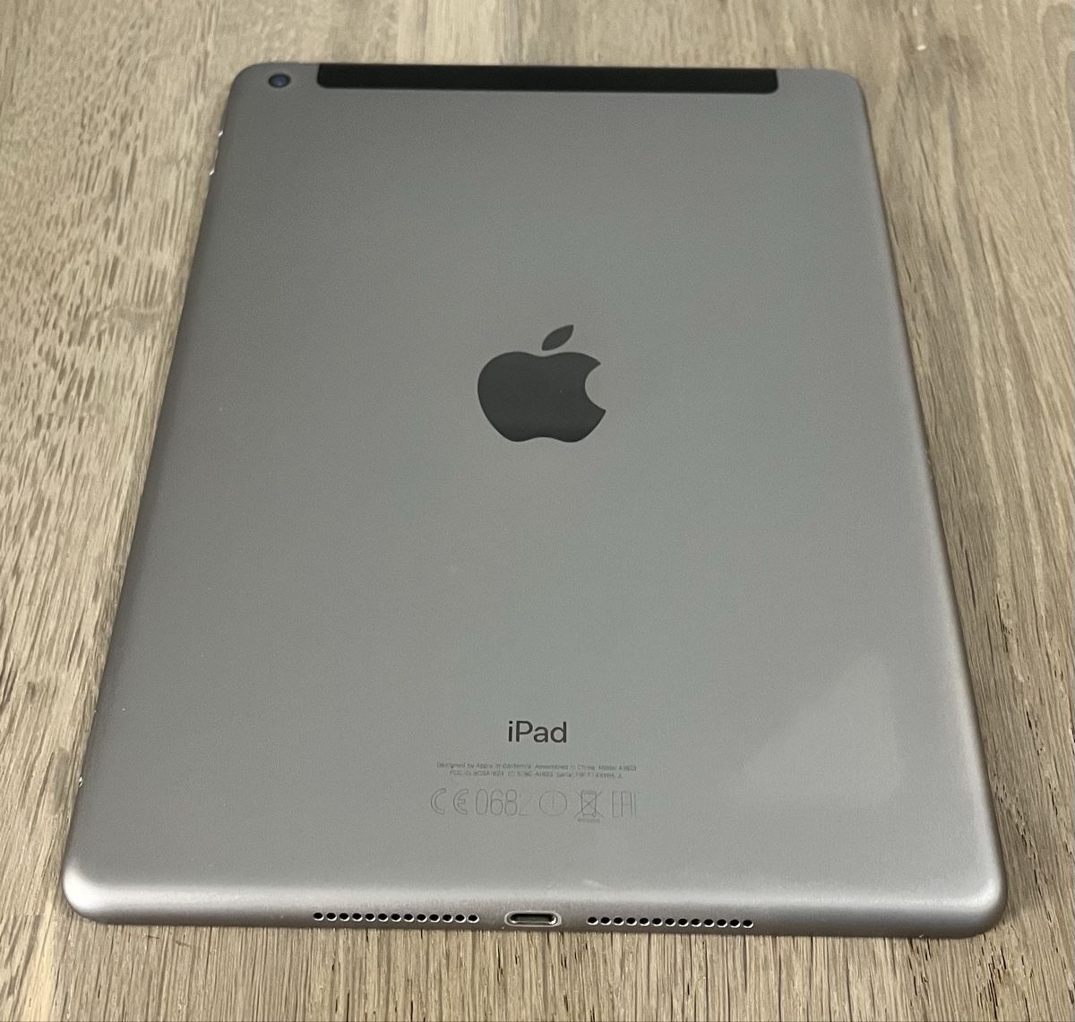 Apple Tablet PC: Apple iPad / Wi-Fi+Cellular 128GB Space Grey – Usato da Uster venduto da Houmou 5