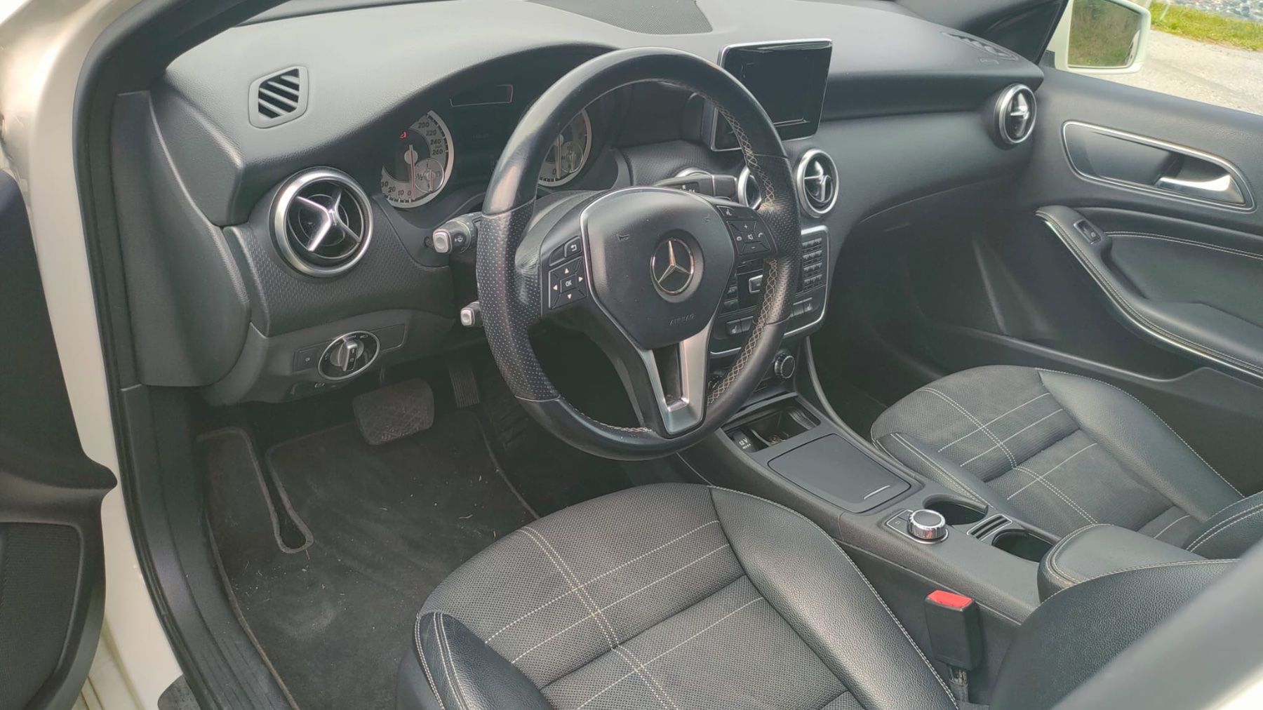 Mercedes-Benz Automobili: Mercedes A180 AMG Line – Usato da Martigny venduto da Gusejn 2