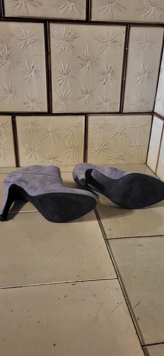 Chaussures femmes: graue Pumps – D'occasion à Dürrenäsch par Noana1108 1