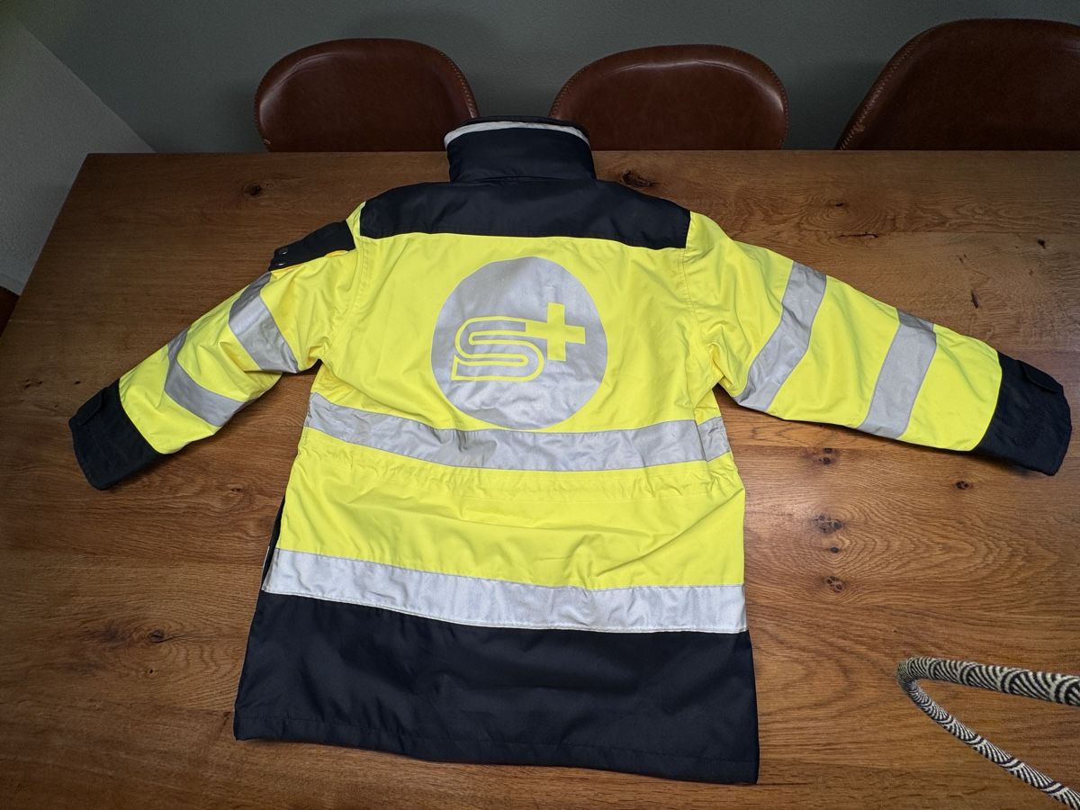 Jacken: Warnschutzjacke Samariter Grösse S  – Gebraucht aus Niederbüren von Oetschli 5