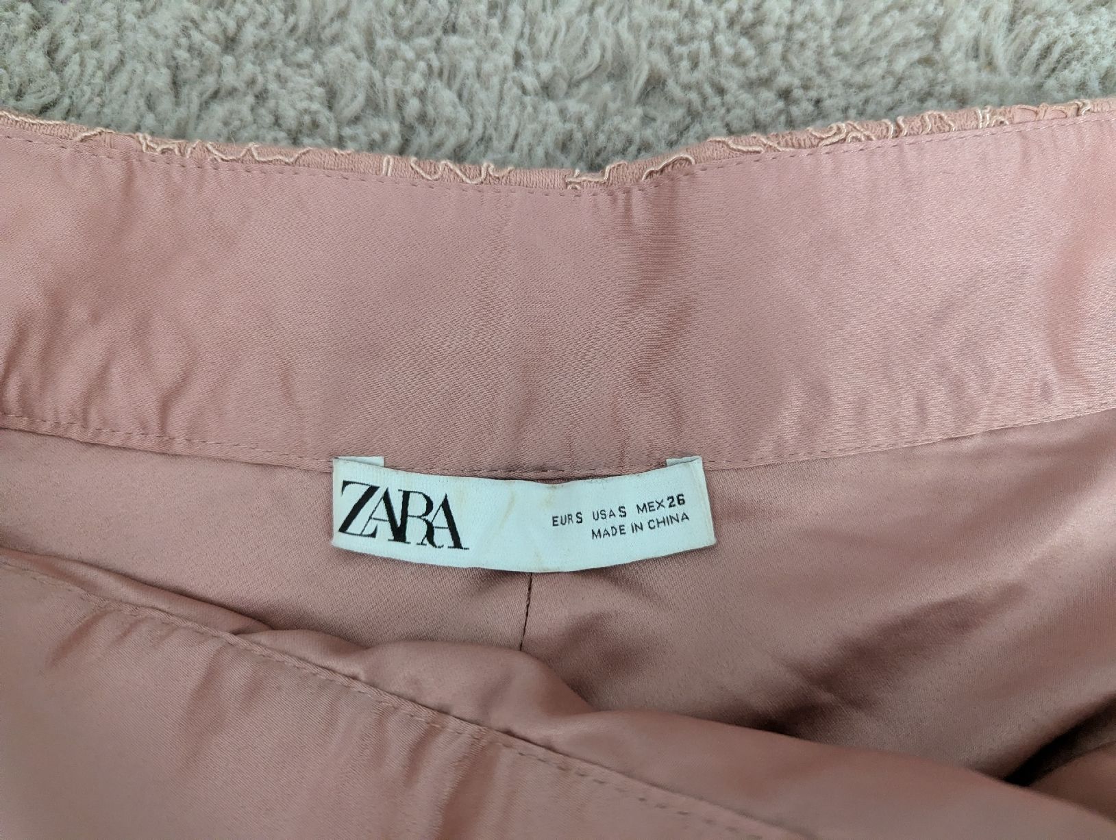 Zara Jupes: jupe Zara S – D'occasion à Montreux par dem_gyt9 2