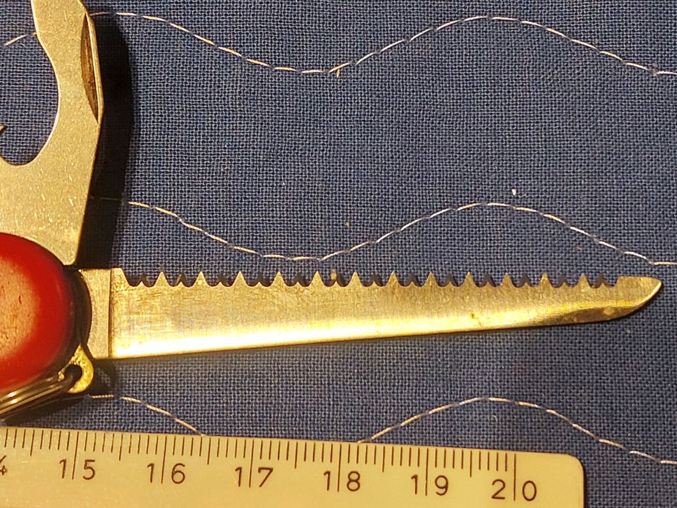 Victorinox Coltelli tascabile: Sackmesser Victrorinox Offizier Suisse – Usato da Oberdiessbach venduto da wasserfreak
